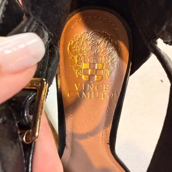 Vince Camuto Studded Sandals 8B Black Good Leather Kitten Heel Gladiator Luxury - Picture 6 of 10